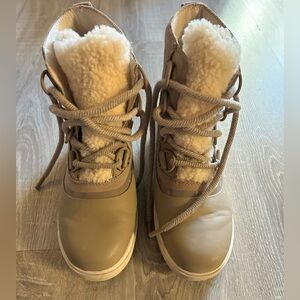 Sorel Winter Boots w. Sherpa Lining